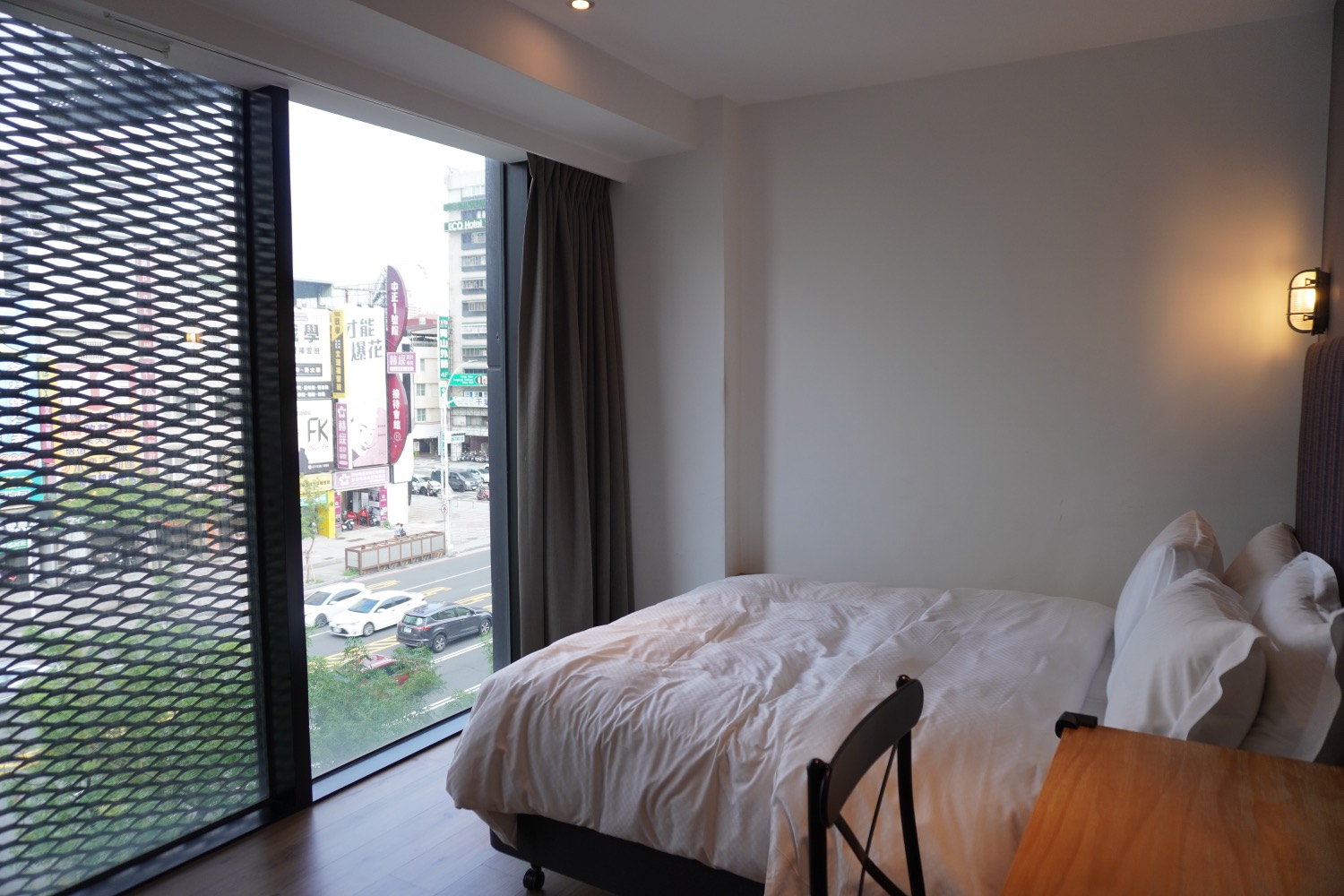 高雄佳適站前館